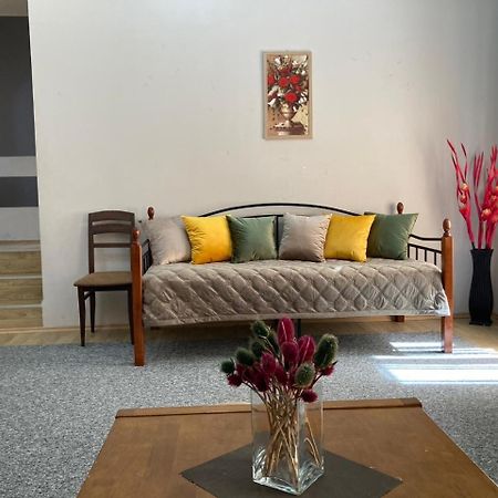 Beridze Apartment Tbilisi Buitenkant foto