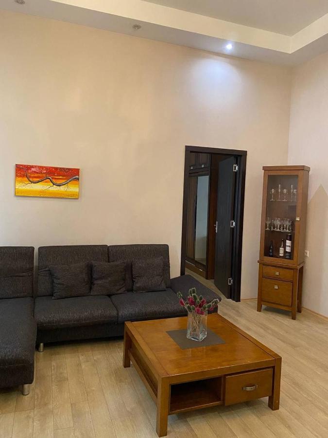 Beridze Apartment Tbilisi Buitenkant foto