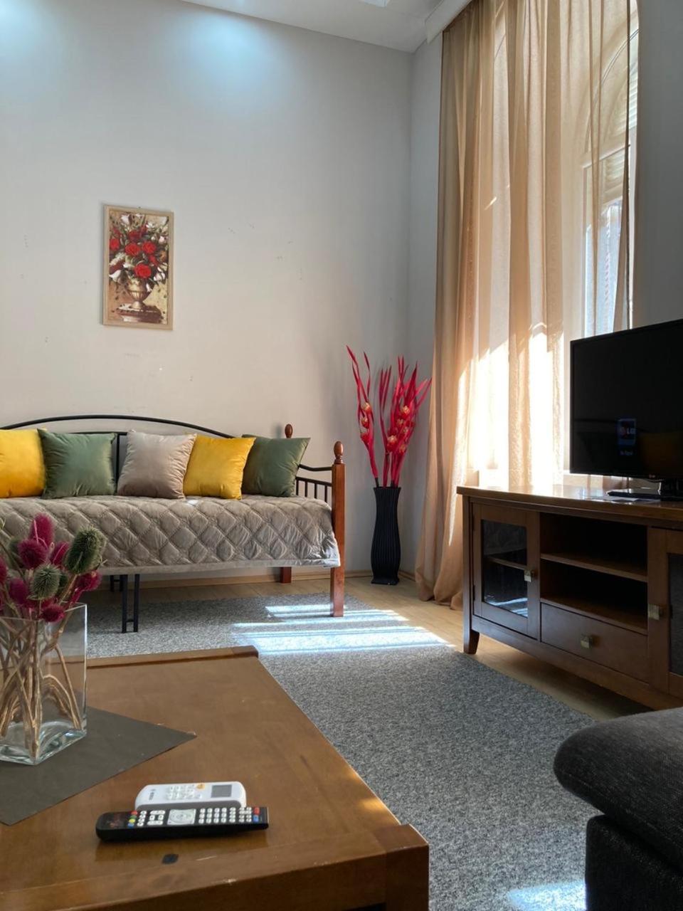 Beridze Apartment Tbilisi Buitenkant foto
